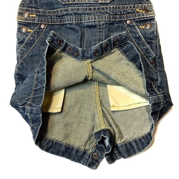 (SOLD) Oshkosh B’gosh Baby Boy Distressed Shortall - Picture 5 of 6